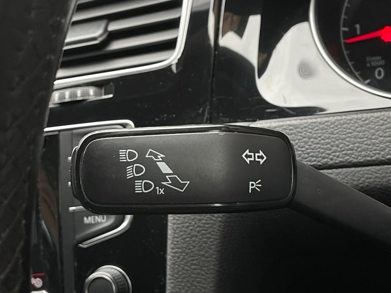 2015 Volkswagen Golf 2.0 TDI BlueMotion Tech GT DSG Euro 5 (s/s) 5dr ESTATE Diesel Automatic