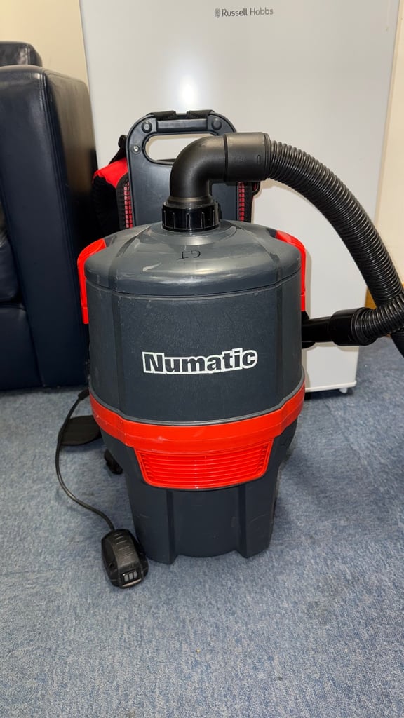 Numatic NX300 Vacuum with Charger – Lightly Used, Excellent Condition