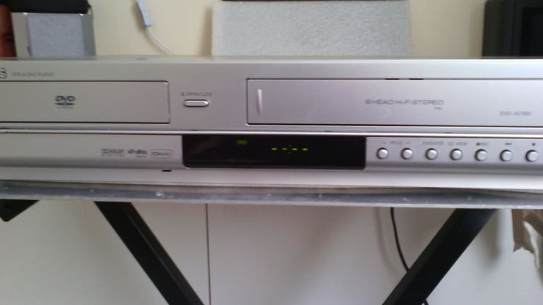 image for forsale a samsung dvd/vcr combi player. in exellent working order.