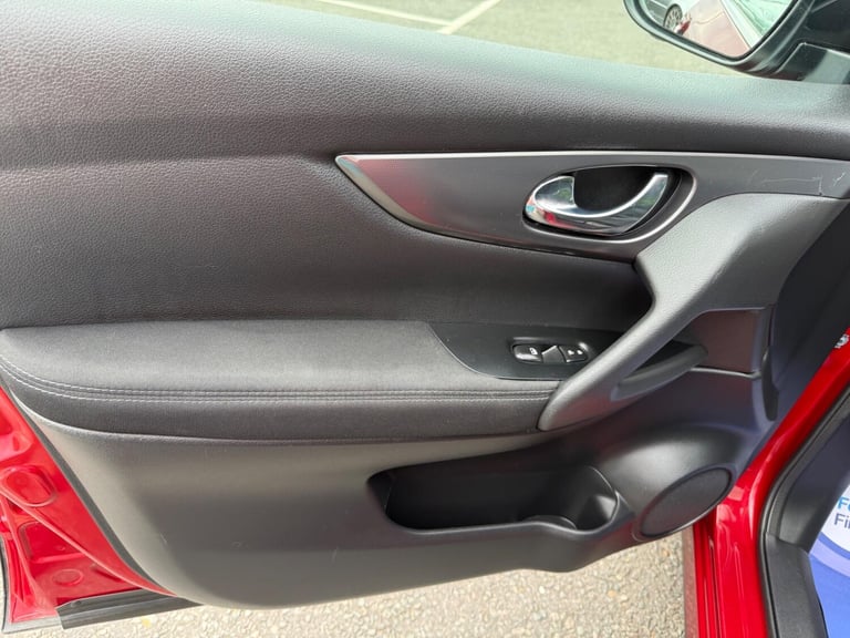 2018 Nissan Qashqai 1.5 dCi N-Connecta Euro 6 (s/s) 5dr HATCHBACK Diesel Manual