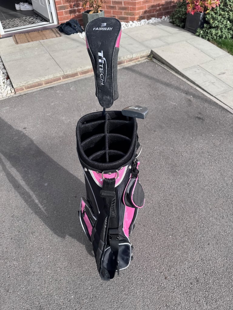 image for Women’s golf bag + 3 Wood + Putter