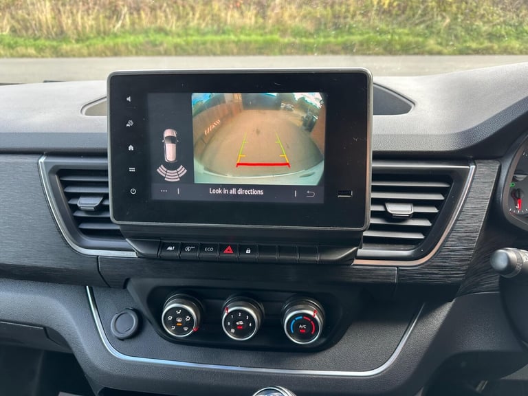 2022 Renault Trafic 2.0 dCi Blue LL30 Sport L2 H1 Euro 6 (s/s) 5dr PANEL VAN Diesel Manual