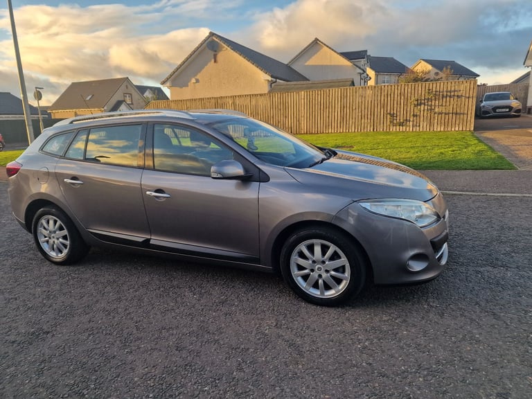 image for Renault, MEGANE, Estate, 2010, Manual, 1870 (cc), 5 doors