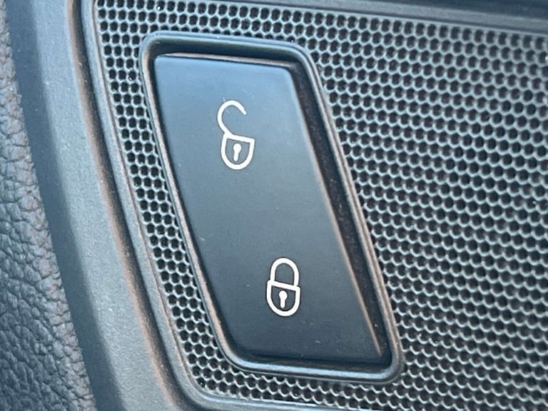 2014 Skoda Superb 1.6 TDI SE GreenLine III Estate 5dr Diesel Manual Euro 5 (s/s) (105 ps) Estate ...