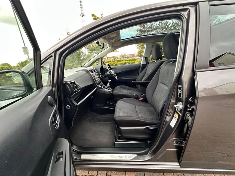 2011 Toyota Verso 1.33 Dual VVT-i T Spirit Euro 5 5dr MPV Petrol Manual