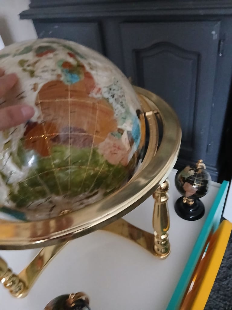 image for Set of mother of pearl globes