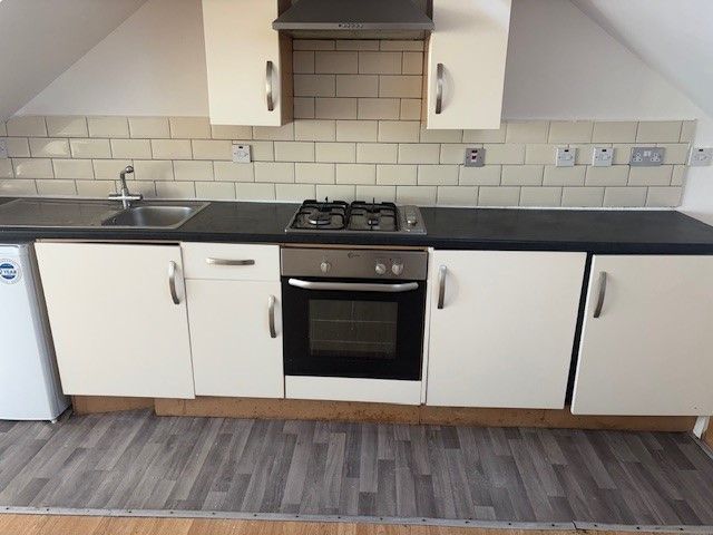 Discover this well-presented 1-bedroom flat ideally located on Princess Street, LU1 5AT,