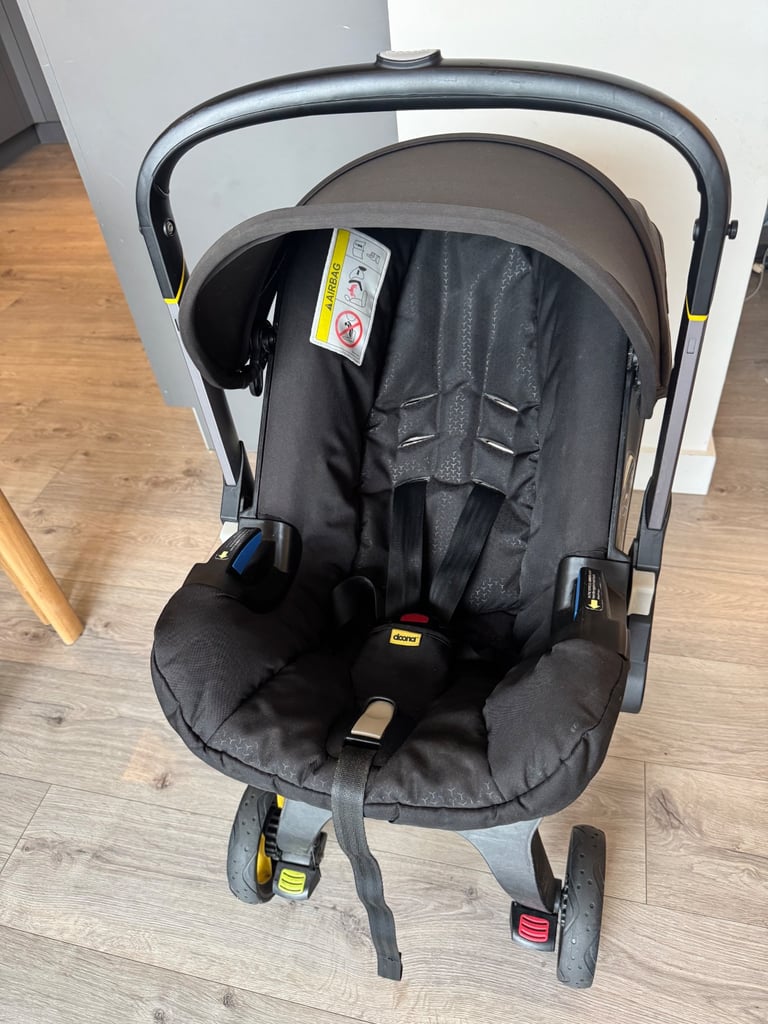 Donna stroller snd car seat WITH ISOFIX, sun shade, rain cover, newborn insert