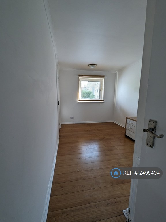 4 bedroom house in Maclean Square, Glasgow, G51 (4 bed) (#2498404)