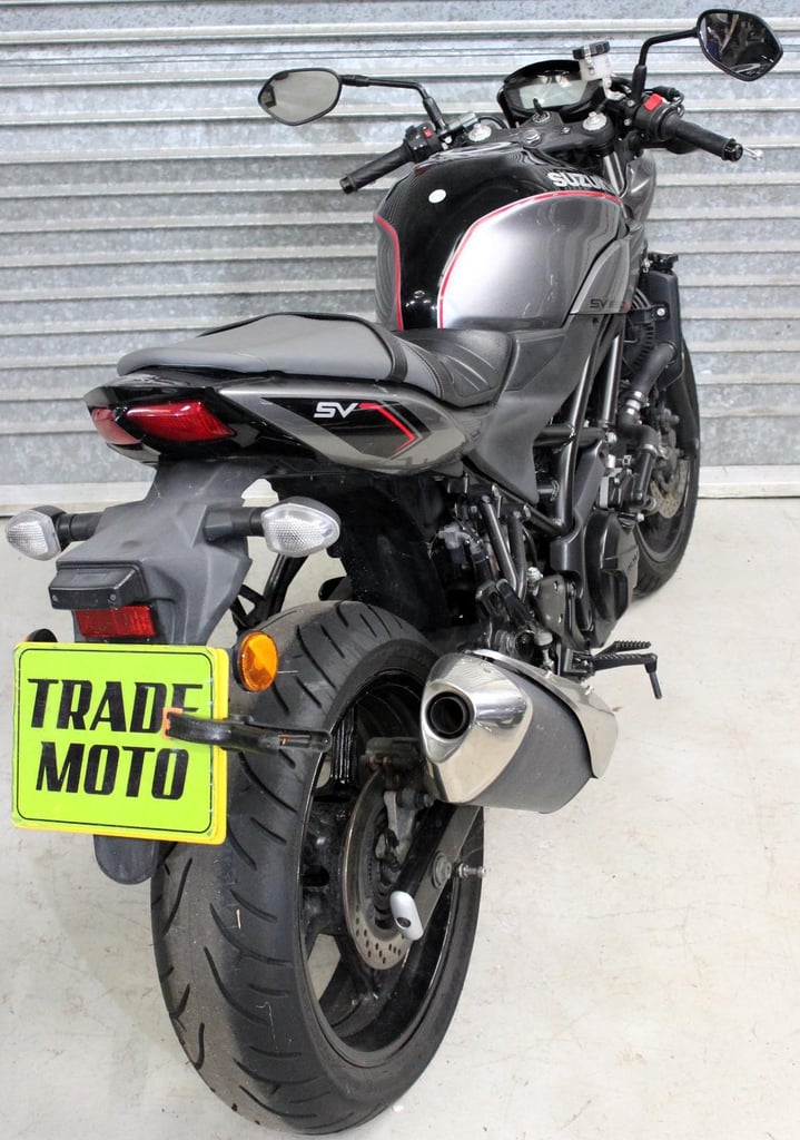 2018 68 SUZUKI SV 650 X XAU L8 SV650 GREY 18K HPI CLEAR NEW MOT JUST SERVICED
