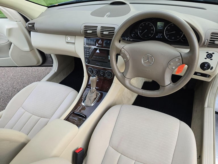 2006 Mercedes-Benz C Class 1.8 C180 Kompressor Elegance SE 4dr SALOON Petrol Automatic