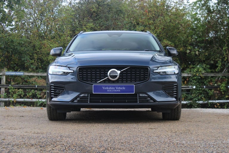 2025 Volvo V60 2.0 T6 18.8kWh Plus Auto AWD Euro 6 (s/s) 5dr ESTATE Petrol/Electric Hybrid Automatic
