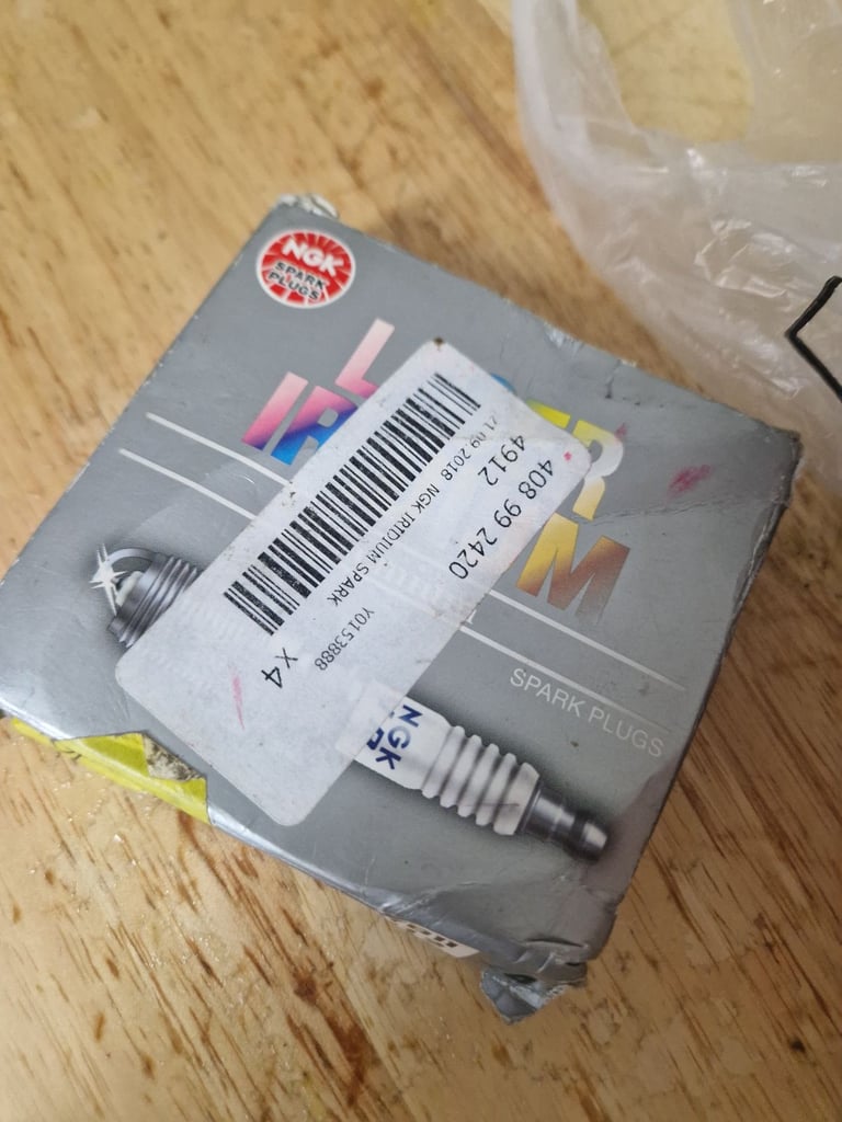image for Toyota auris e180 mk2 brand new boxed petrol spark plugs x4