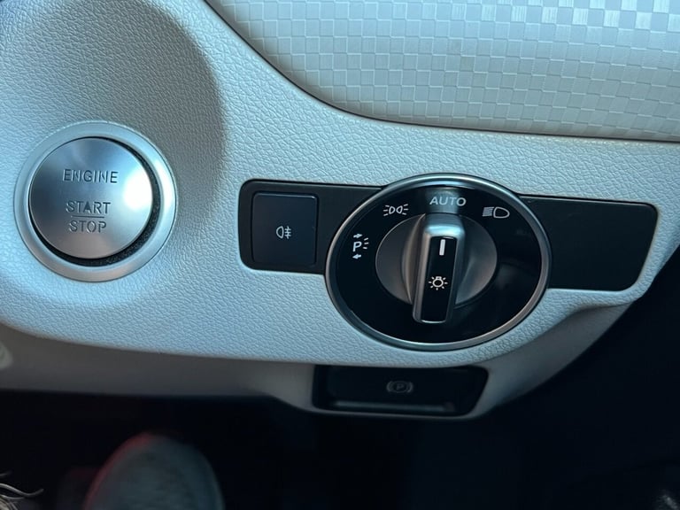 2017 Mercedes-Benz A-Class 2.1 A200d Sport (Premium Plus) Hatchback 5dr Diesel 7G-DCT Euro 6 (s/s...