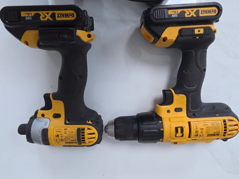 Dewalt Driver and Drill Set