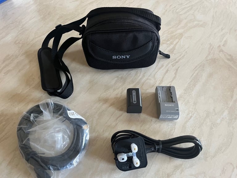 SONY HDR-SR12E 120GB 10.2MP DIGITAL HD HANDYCAM CAMCORDER - BRAND NEW!