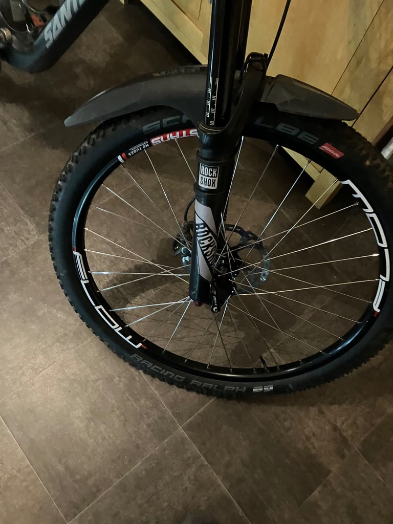 Mountain bike - carbon frame 