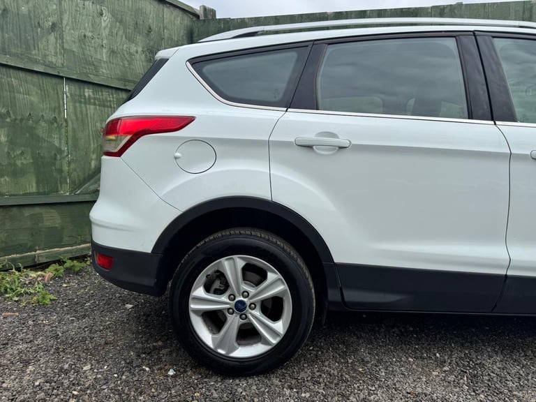 2016 Ford Kuga 2.0 TDCi EcoBlue Zetec Powershift AWD Euro 6 (s/s) 5dr HATCHBACK Diesel Automatic