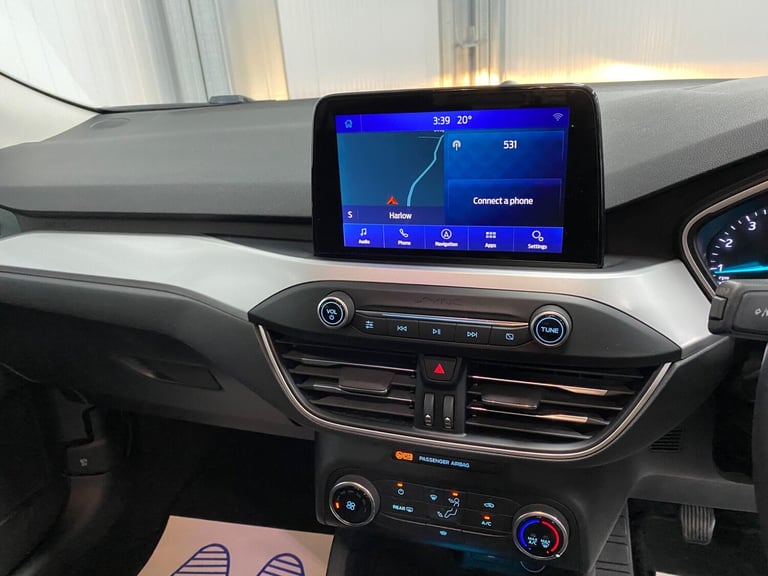 2019 Ford Focus 1.0T EcoBoost Zetec Euro 6 (s/s) 5dr HATCHBACK Petrol Manual