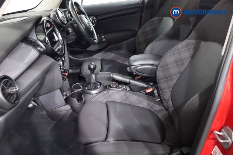 2018 MINI Hatch 1.5 Cooper II 5dr [Chili-Nav-Plus Pack] Hatchback Petrol Manual