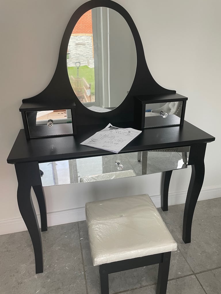 Brand new in box mirrored vanity set with stool 