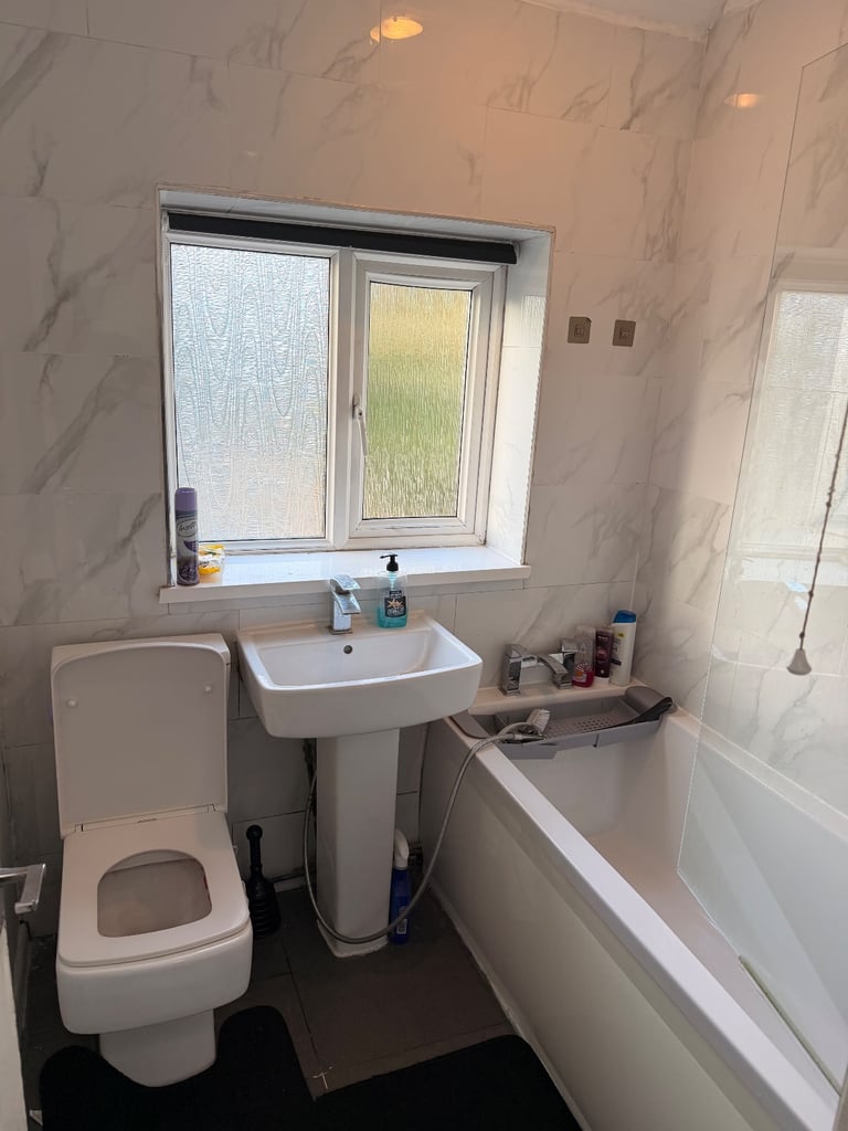 Room to let in shared house (3 Available)