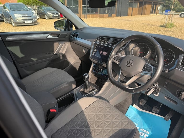 2021 Volkswagen Tiguan 1.5 TSI Life SUV 5dr Petrol Manual Euro 6 (s/s) (150 ps) SUV Petrol Manual