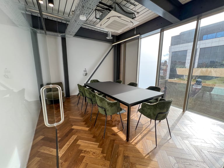 Fully Serviced Contemporary Duplex Office | 3,347 sq ft | Aldgate | 50-83 Desks