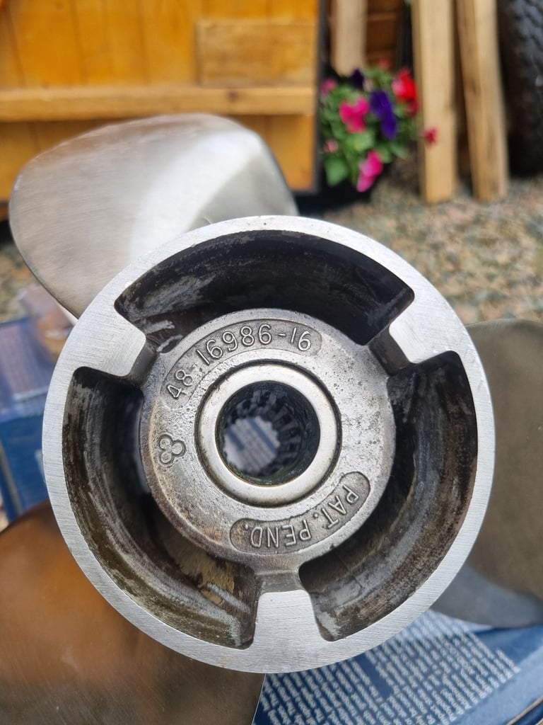 Honda outboard prop