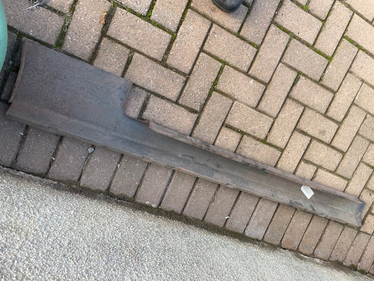 Escort mk3 l/h sill