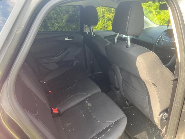 FORD FOCUS 1.6 TDCi Zetec Grey Manual Diesel 2015