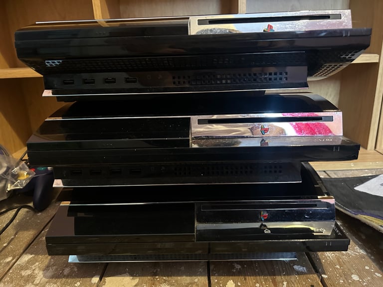 3 x PlayStation 3 backwards compatible for spairs or repairs 