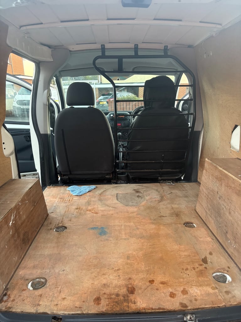 Peugeot Bipper Van, nemo berlingo 
