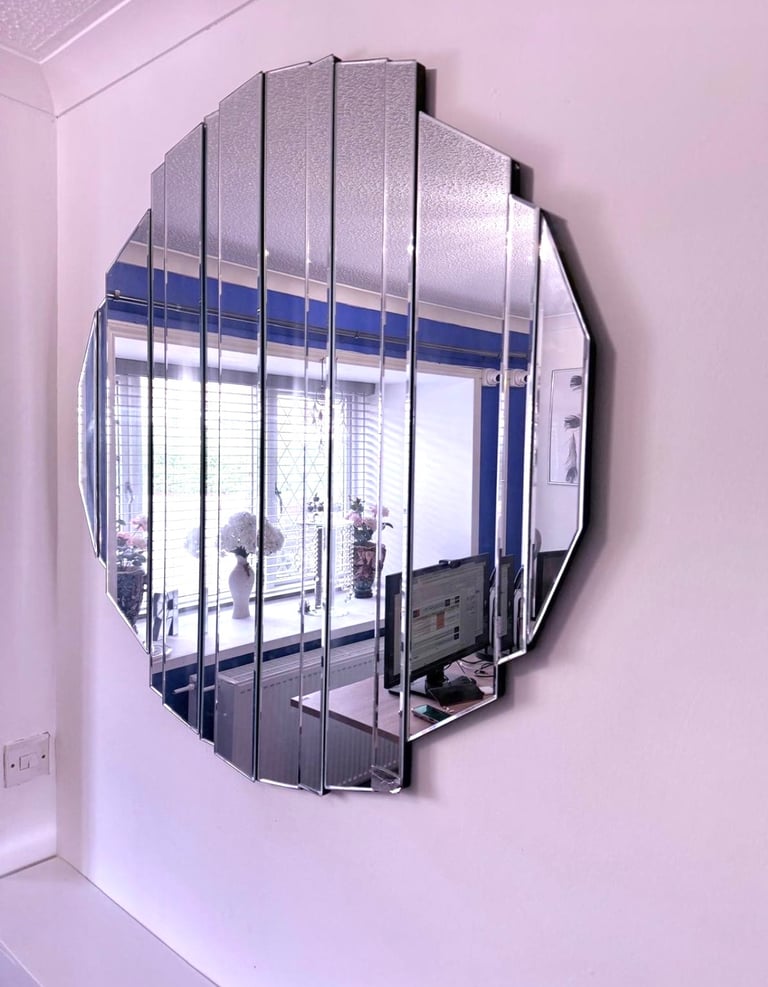 Round Wall Mirror 