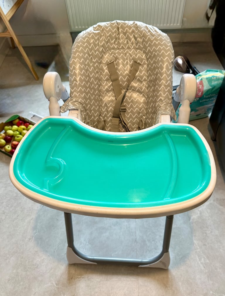image for Adjustable high chair 