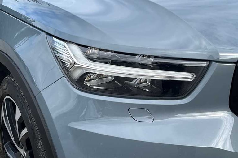2020 Volvo XC40 1.5h T5 Twin Engine Recharge 10.7kWh R-Design Pro SUV 5dr Petrol Plug-in Hy SUV H...