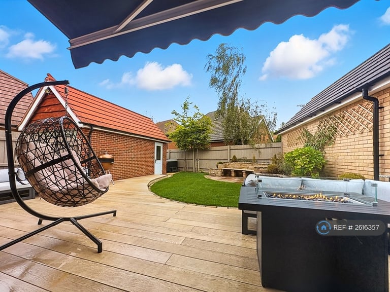 4 bedroom house in St. Edmunds Way, Cambridge, CB22 (4 bed) (#2616357)