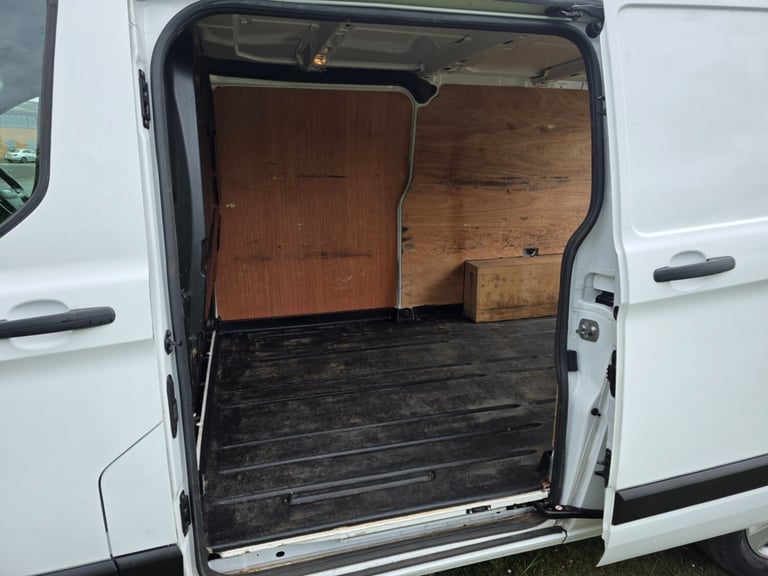 2022 Ford Transit Custom 2.0 EcoBlue 130ps L2 Low Roof Trend Van PANEL VAN Diesel Manual