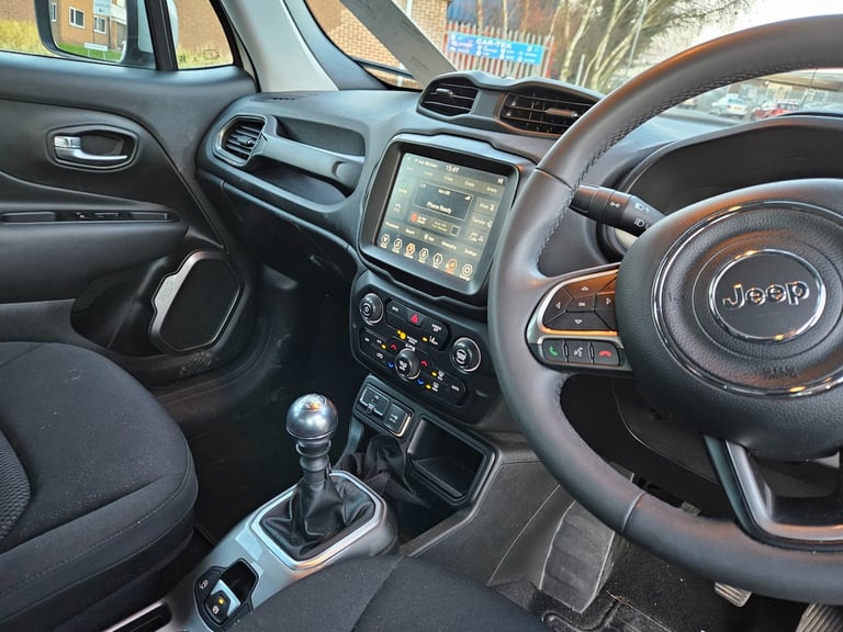 2022 72 Jeep Renegade 1.0 T3 GSE Limited White 5dr Damaged Repaired