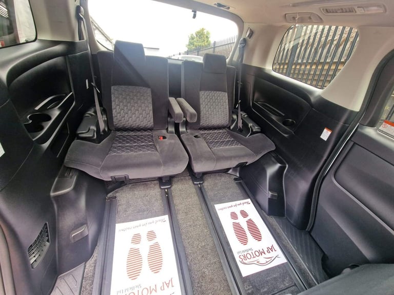 2016 Toyota Alphard 2.5  Petrol Automatic