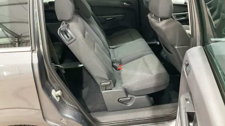 2011 Vauxhall Zafira 1.8i SRi 5dr MPV PETROL Manual