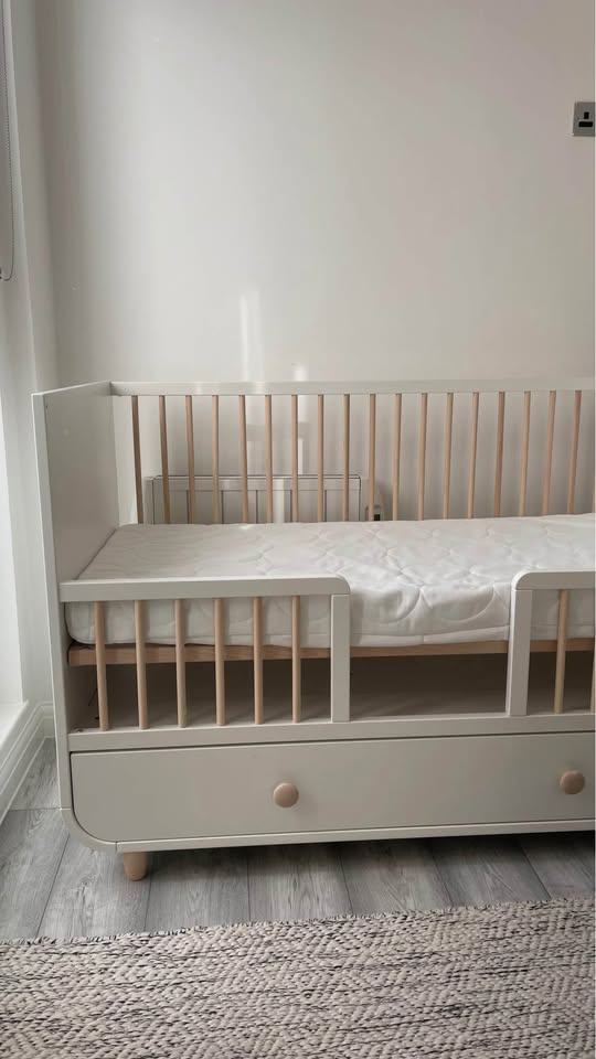 KEA MYLLRA, changing table, shnuggle matt & Tommee Tippee Nappy Bin