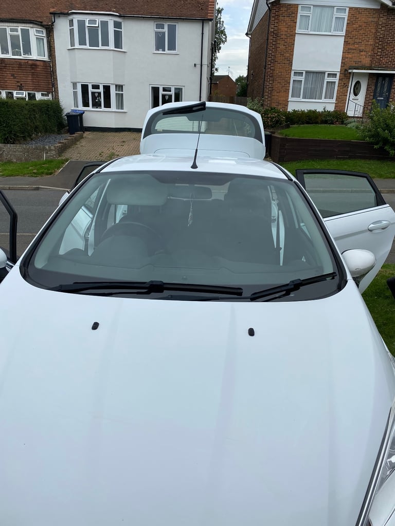 image for Ford, FIESTA, Hatchback, 2016, Manual, 998 (cc), 5 doors
