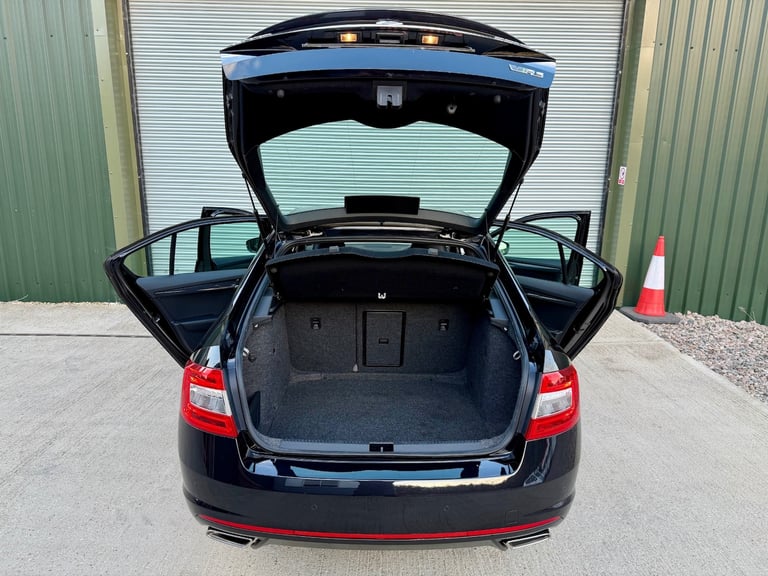 2014 Skoda Octavia 2.0 TDI CR vRS/£35 R.Tax/181bhp/Low Mileage/3 Months Warranty  HATCHBACK Diese...