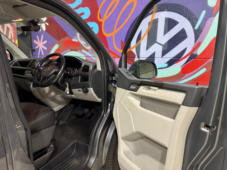 2017 Volkswagen Transporter 2.0 TDI BMT 204 Highline Van DSG 5 Seater Crew Van Diesel Automatic