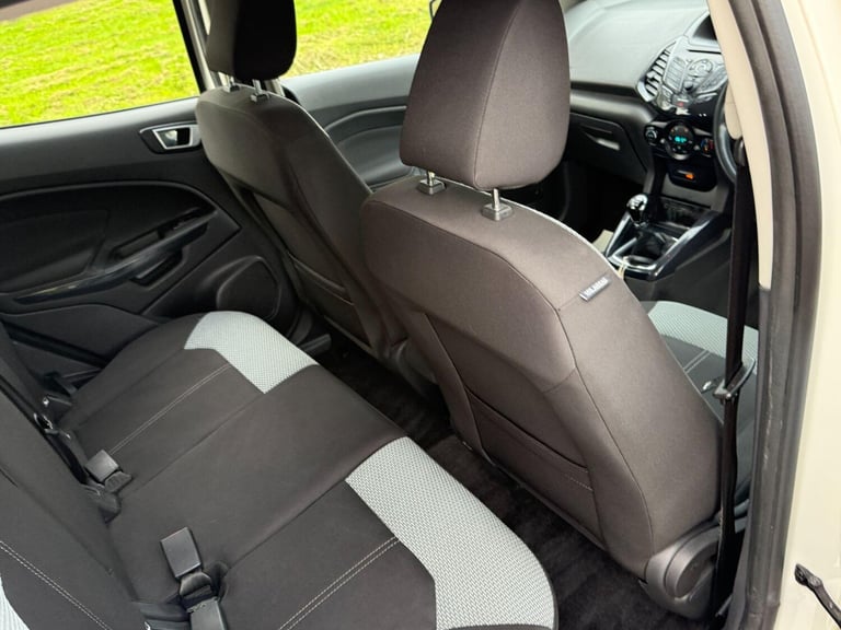 2015 Ford Ecosport 1.5 TDCi Titanium 2WD Euro 5 5dr HATCHBACK Diesel Manual