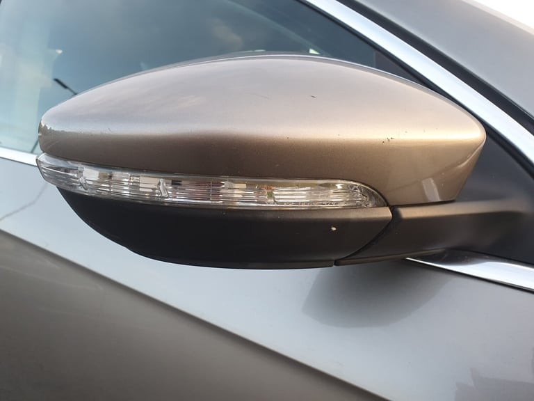 2013 Volkswagen Passat 1.6 TDI Bluemotion Tech Highline 4dr SALOON Diesel Manual