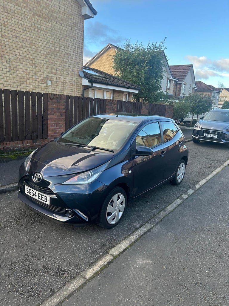 image for Toyota, AYGO, 1.0 VVT-i x-play, 2014, Auto, 998 (cc), 5 doors