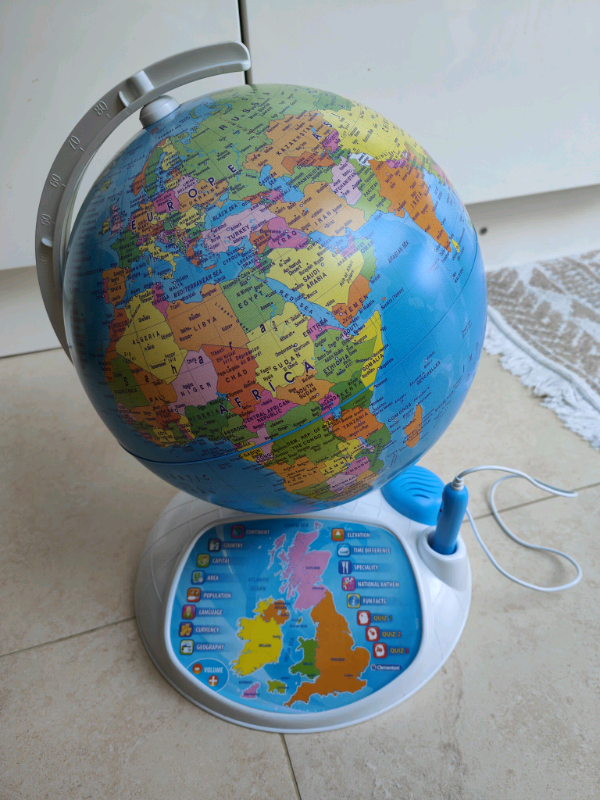 Clementoni Interactive World Globe - Explore the World!