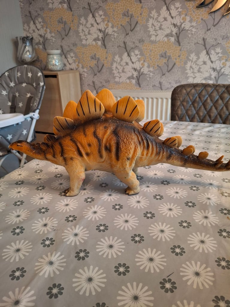 Dinosaurs large figures